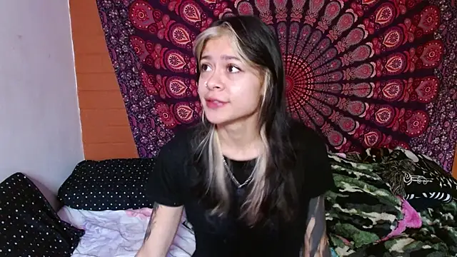 Snapshot of AbbySccott chatting on 07-25-26, 01:28 AbbySccott online show from 07-25-26, 01:28