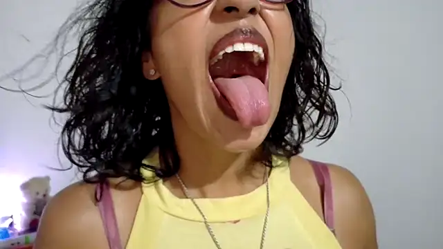 fantasty nylon online show from 04-16-26, 09:39