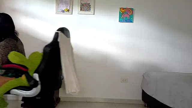 fantasty nylon online show from 05-18-26, 04:12