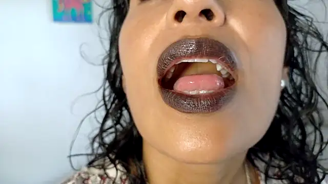 fantasty nylon online show from 05-11-26, 04:04