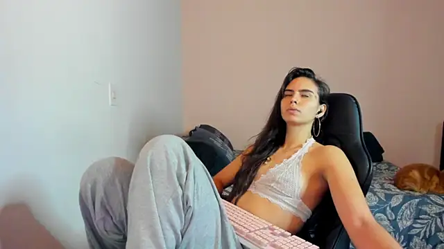 nina pons online show from 03-24-26, 12:21