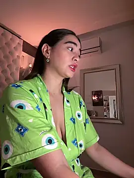 ZarahEvans online show from 02-15-25, 08:34