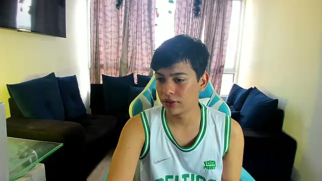 Snapshot of Franco_Rizzo_ chatting on 01-14-25, 07:53 Franco Rizzo  online show from 01-14-25, 07:53