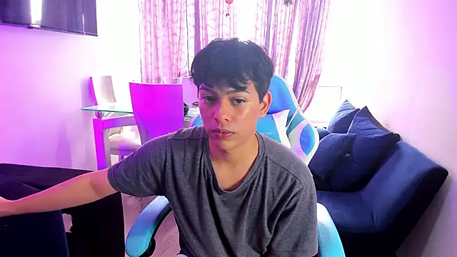 Snapshot of Franco_Rizzo_ chatting on 01-29-25, 05:35 Franco Rizzo  online show from 01-29-25, 05:35