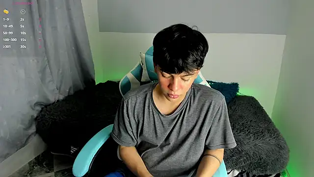 Snapshot of Franco_Rizzo_ chatting on 03-19-25, 10:53 Franco Rizzo  online show from 03-19-25, 10:53