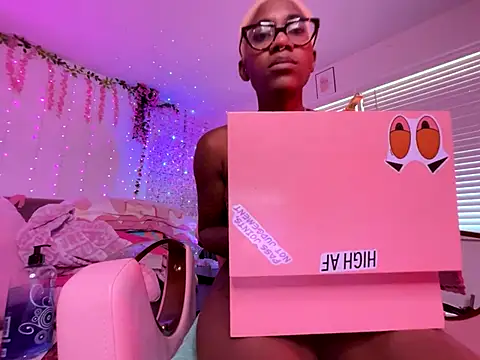 VixenCapri online show from 10-25-25, 05:46