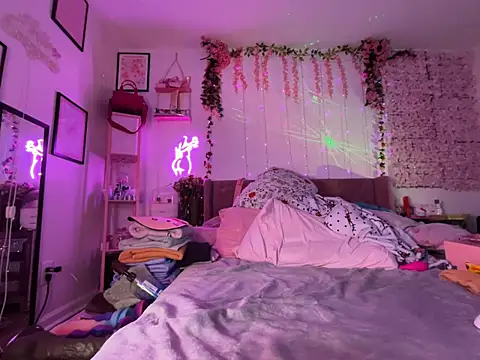 VixenCapri online show from 02-11-26, 10:09