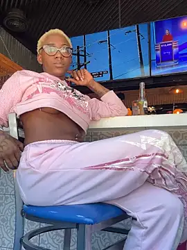 VixenCapri online show from 11-06-25, 05:50