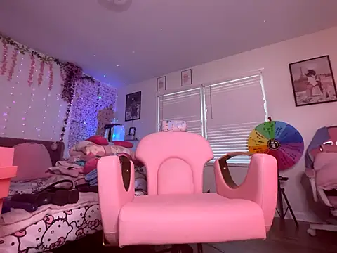 VixenCapri online show from 10-26-25, 06:52