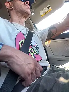 RoodoggXL online show from 03-11-26, 06:46