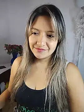 valeriahunter1 online show from 05-22-26, 10:41