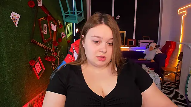 Snapshot of KimberlyMaran chatting on 02-25-25, 09:09 KimberlyMaran online show from 02-25-25, 09:09