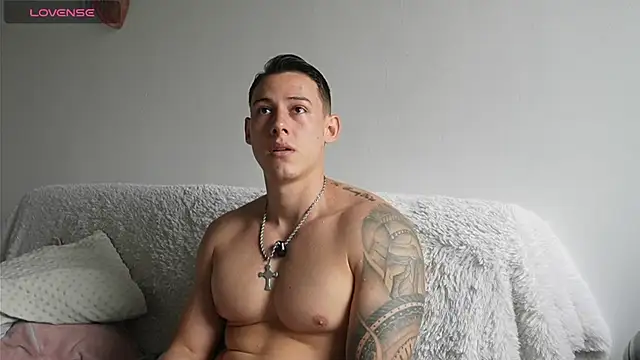 Snapshot of Muscle_King_Cum chatting on 07-14-26, 02:34 Muscle King Cum online show from 07-14-26, 02:34