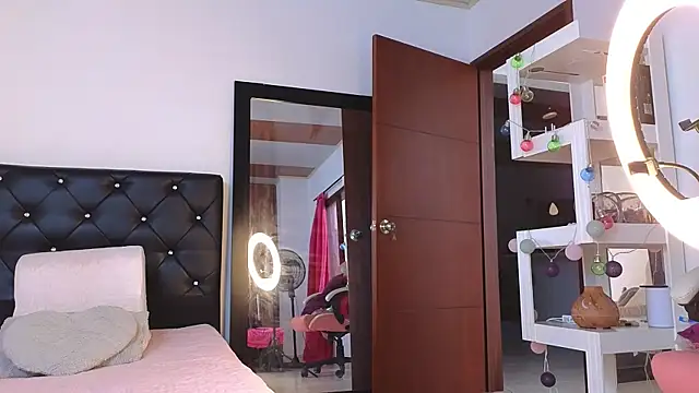 tatiana big ass boobs online show from 10-07-25, 09:49