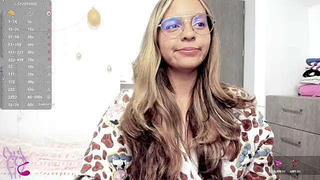 Snapshot of Valery7rose_ chatting on 02-06-25, 12:43 Valery7rose online show from 02-06-25, 12:43