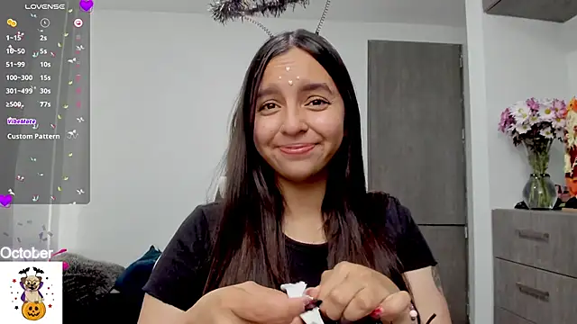 Snapshot of Valery7rose_ chatting on 10-19-25, 03:37 Valery7rose online show from 10-19-25, 03:37