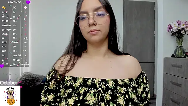 Snapshot of Valery7rose_ chatting on 10-17-25, 02:08 Valery7rose online show from 10-17-25, 02:08