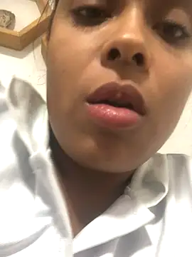 JuanaSimons online show from 10-17-25, 02:04