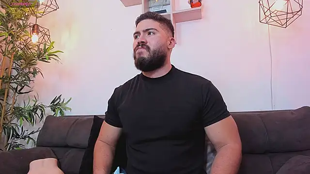 SebastianVilla  online show from 05-12-26, 08:15