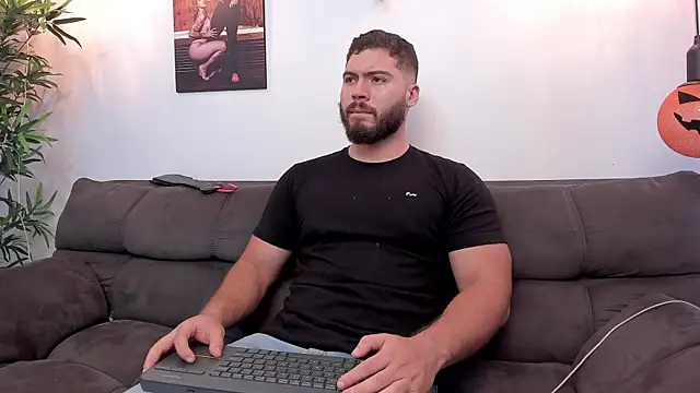 SebastianVilla  online show from 10-18-25, 08:11