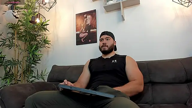 SebastianVilla  online show from 10-28-25, 11:03