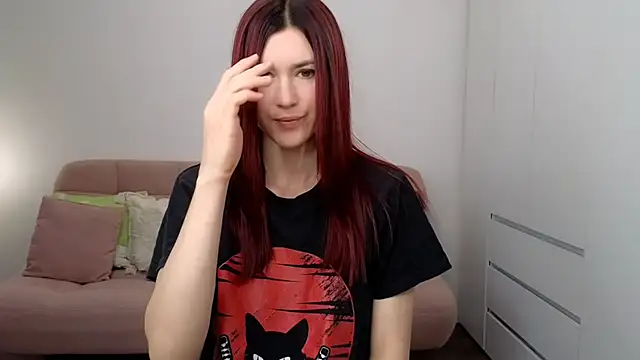 AliciaNewell online show from 10-15-25, 09:17