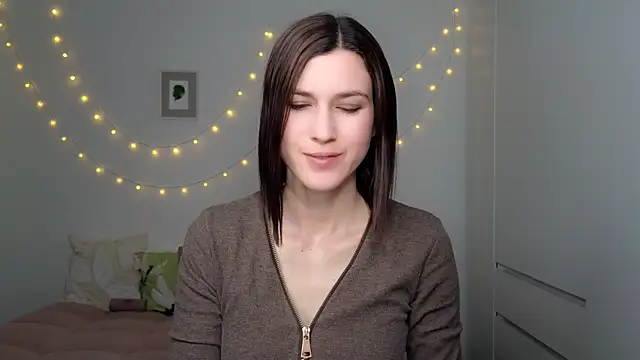 AliciaNewell online show from 05-30-26, 05:07