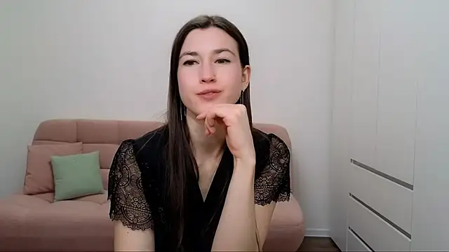 AliciaNewell online show from 02-11-25, 12:47
