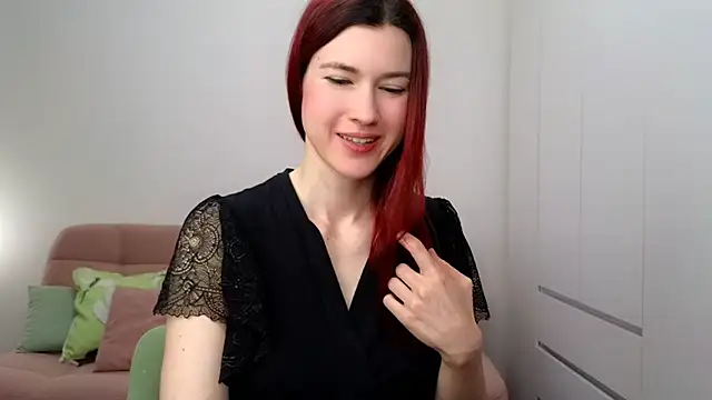 AliciaNewell online show from 11-16-25, 09:47