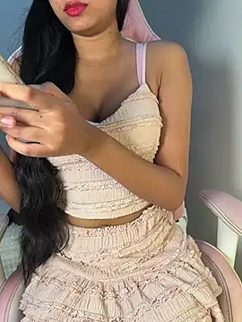 Snapshot of sneha_babe chatting on 06-18-26, 02:00 sneha babe online show from 06-18-26, 02:00