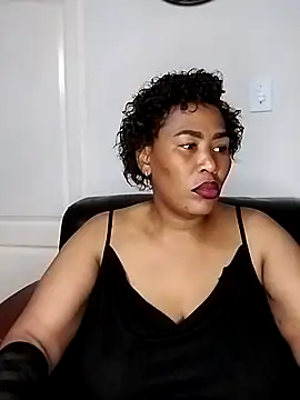 Snapshot of KINKYTEE20 chatting on 11-24-25, 07:47 KINKYTEE20 online show from 11-24-25, 07:47