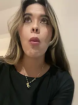 Snapshot of Emilia_Bakerr chatting on 01-19-25, 06:21 Emilia Bakerr online show from 01-19-25, 06:21