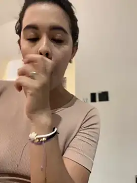 Snapshot of Emilia_Bakerr chatting on 03-03-25, 06:13 Emilia Bakerr online show from 03-03-25, 06:13