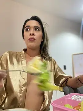 Snapshot of Emilia_Bakerr chatting on 03-11-25, 06:19 Emilia Bakerr online show from 03-11-25, 06:19