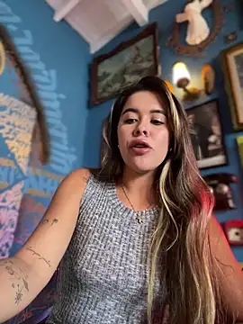 Snapshot of Emilia_Bakerr chatting on 01-23-25, 08:45 Emilia Bakerr online show from 01-23-25, 08:45