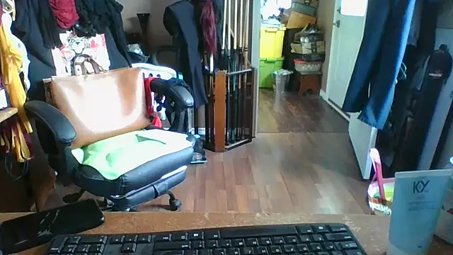Daremeknot online show from 06-26-26, 04:57