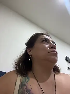 MrsFoucher online show from 11-01-25, 02:40