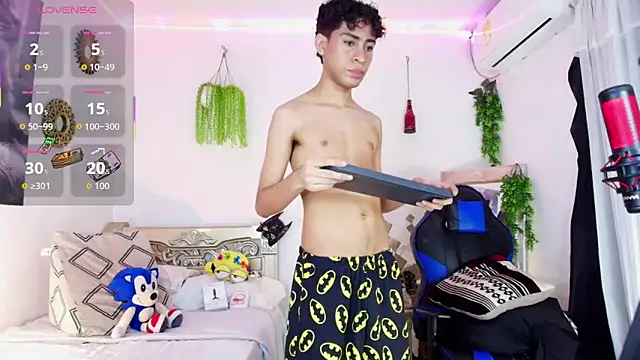 huge armound online show from 03-25-26, 10:52