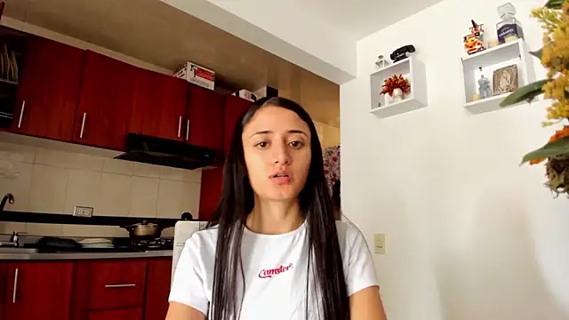  Caroliinee  online show from 02-27-25, 06:31