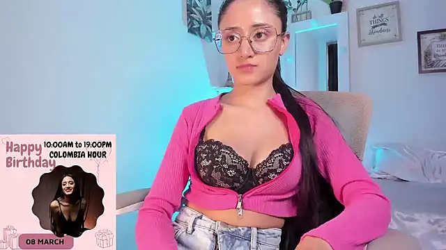  Caroliinee  online show from 03-07-25, 10:21