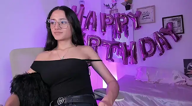  Caroliinee  online show from 03-11-25, 09:15