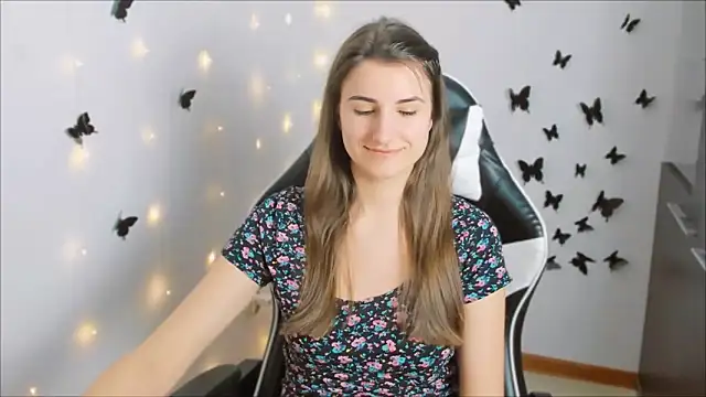 Snapshot of PumpkinCutiePie chatting on 03-18-25, 03:22 PumpkinCutiePie online show from 03-18-25, 03:22