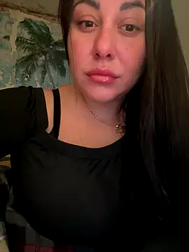 DaisyStreet online show from 12-15-25, 04:02