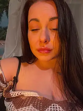 DaisyStreet online show from 04-15-26, 07:58