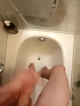 Snapshot of victortt chatting on 10-26-25, 07:25 victortt online show from 10-26-25, 07:25