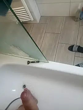 Snapshot of victortt chatting on 11-02-25, 01:16 victortt online show from 11-02-25, 01:16