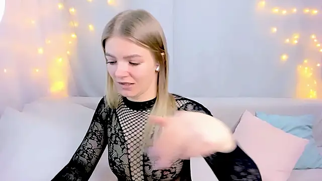 Lily Daviss online show from 02-03-26, 02:53