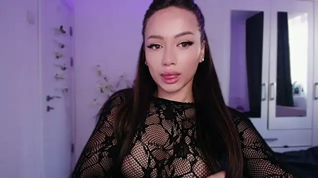 KaylaLaine online show from 11-01-25, 06:41