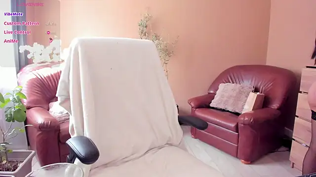 KaylaLaine online show from 04-06-26, 06:25