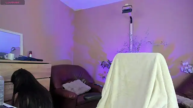 KaylaLaine online show from 05-21-26, 06:55